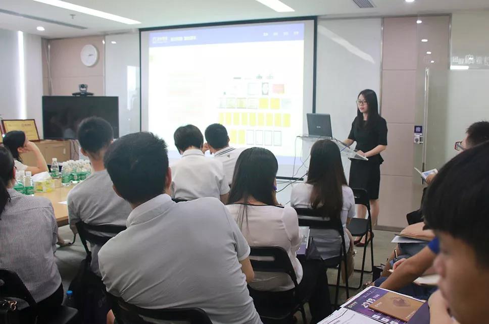 《香港公司在全球運(yùn)營(yíng)的稅務(wù)優(yōu)勢(shì)》專(zhuān)題培訓(xùn)講座 《香港公司在全球運(yùn)營(yíng)的稅務(wù)優(yōu)勢(shì)》專(zhuān)題培訓(xùn)講座