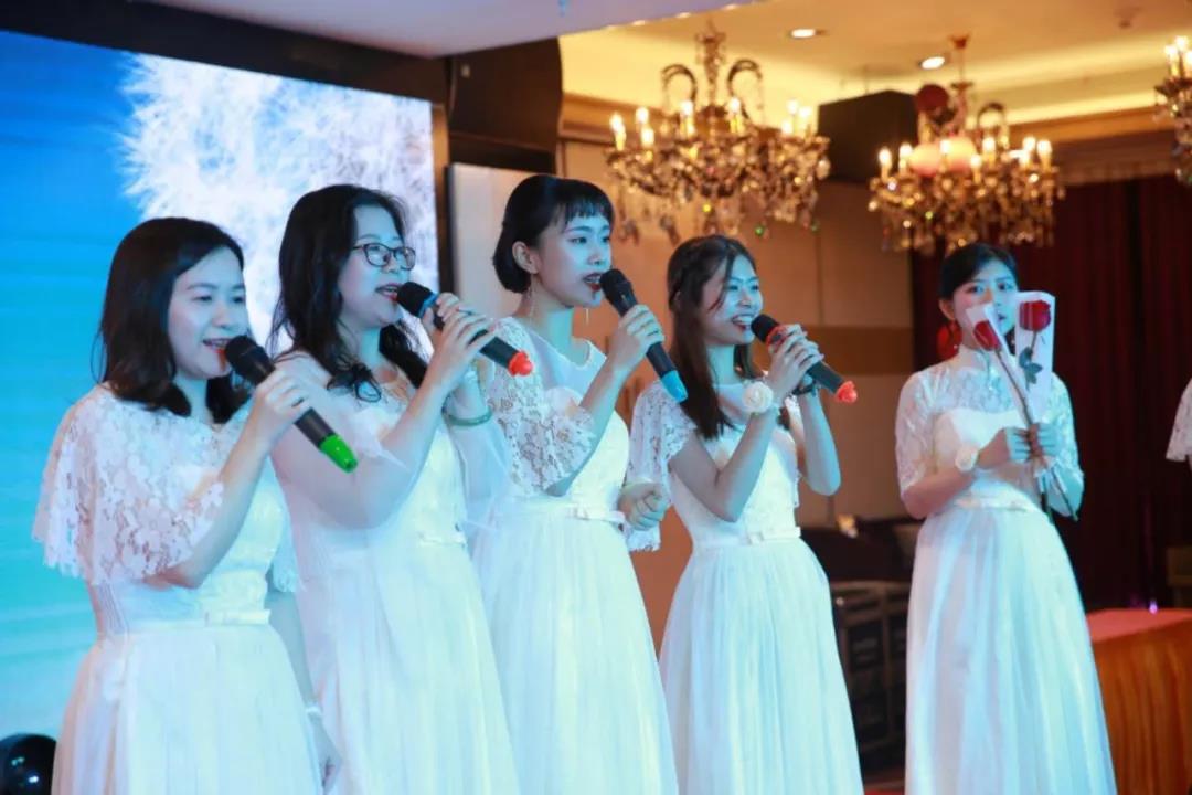 港豐年會(huì)表演