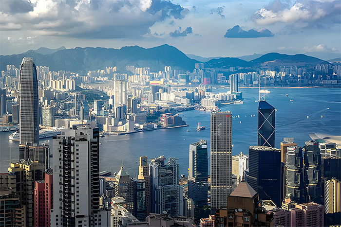 香港公司如何在內(nèi)地“落地生根”？三大合規(guī)路徑與實戰(zhàn)指南！